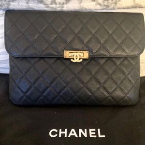 Chanel clutch